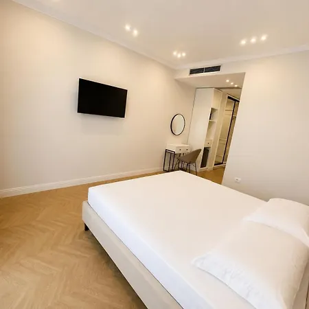 מלון Luxury Palace