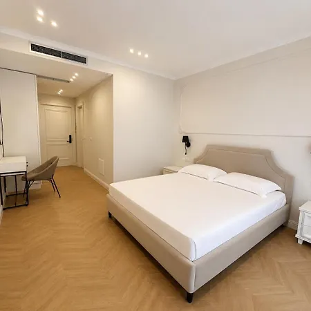 Szálloda Luxury Palace 4*